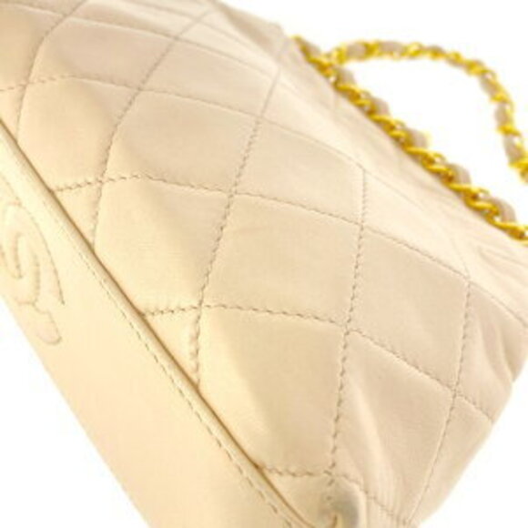 Chanel Chain Handbag Baby Pink Gold - Picture 5 of 10